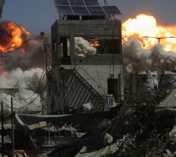 at-least-32-people-killed-as-israel-intensifies-airstrikes-in-gaza-city,-medical-staff-say