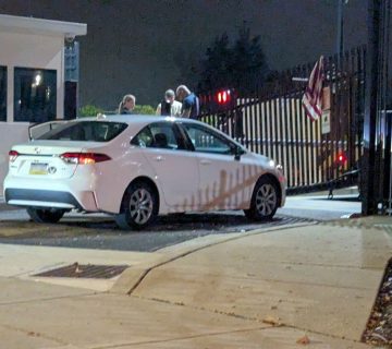 search-underway-for-man-who-crashed-car-into-fbi-office-gates-in-‘act-of-terror’