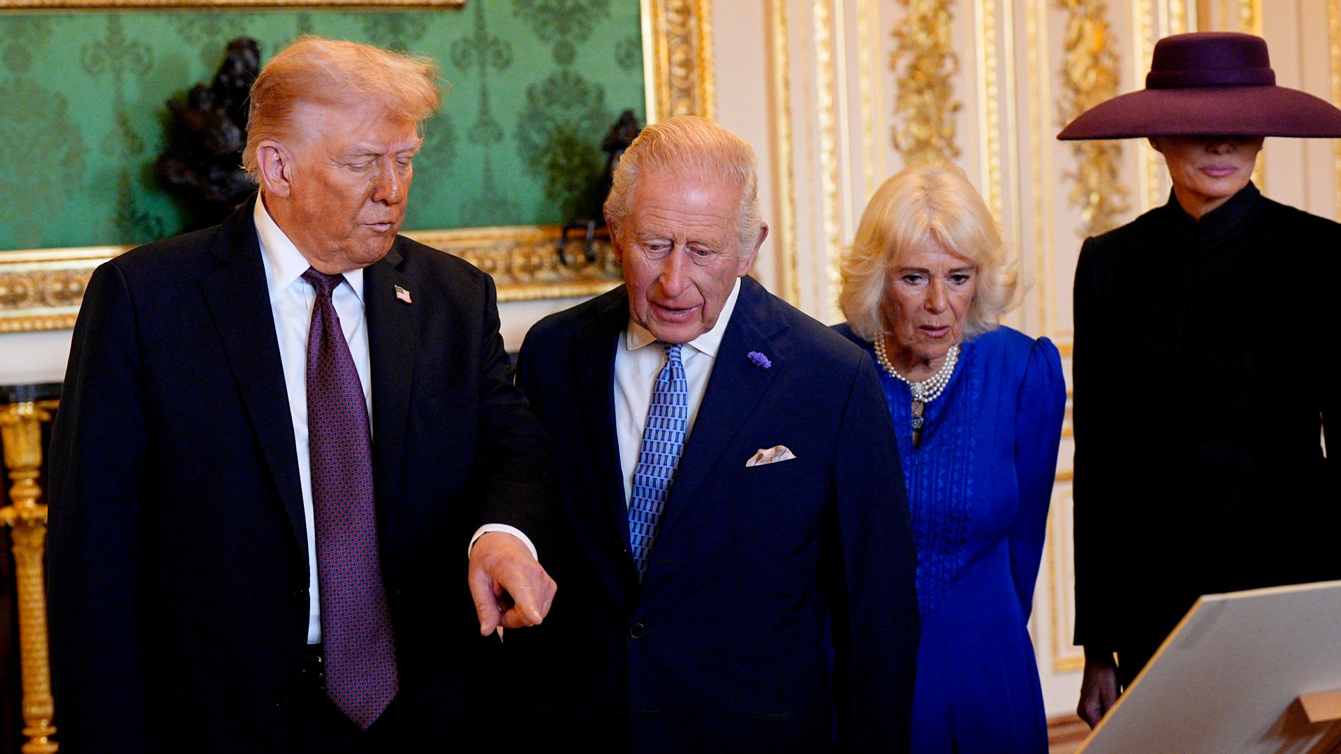 sword,-book-and-union-flag-among-gifts-exchanged-between-the-king-and-trump