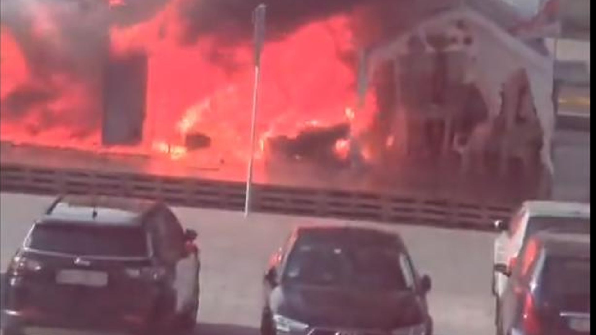 shots-fired-outside-serbian-parliament-as-fire-breaks-out