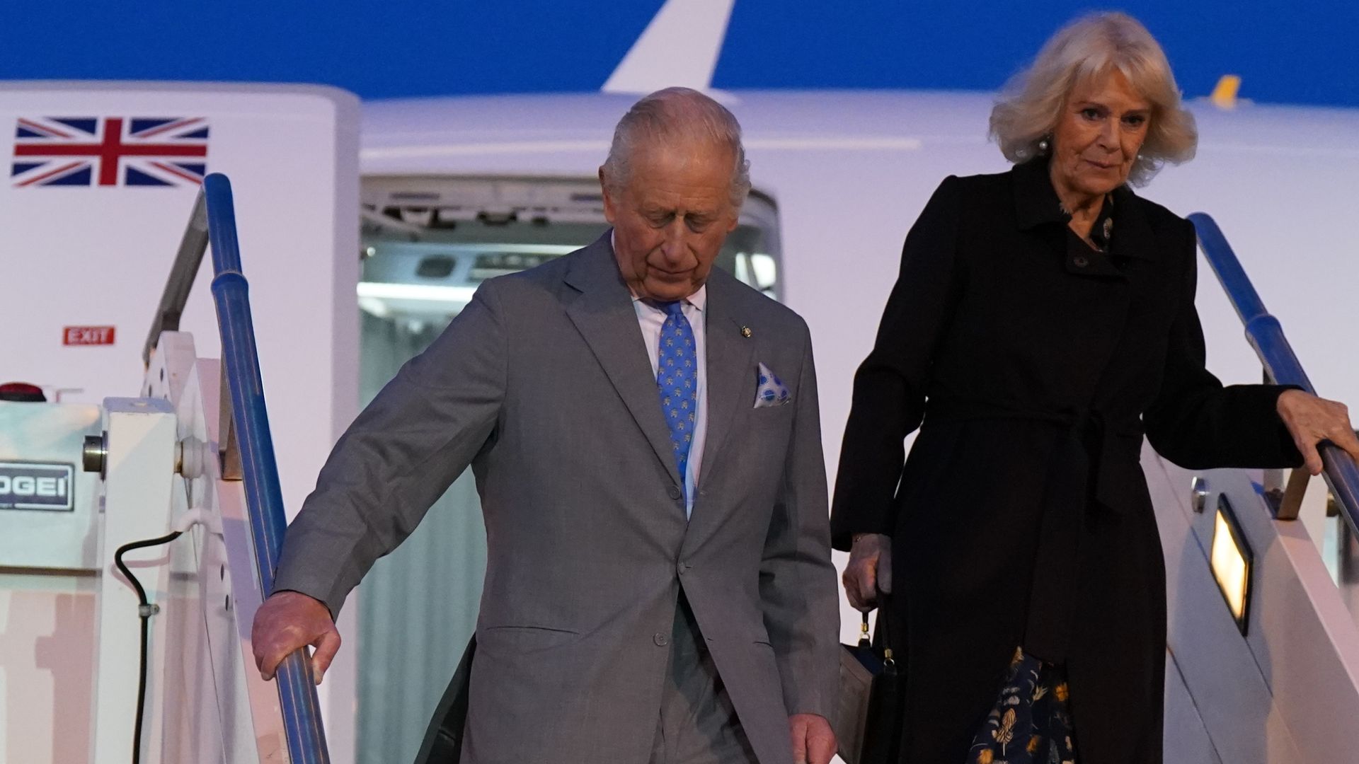 king-lands-in-rome-to-meet-pope-leo-ahead-of-praying-together