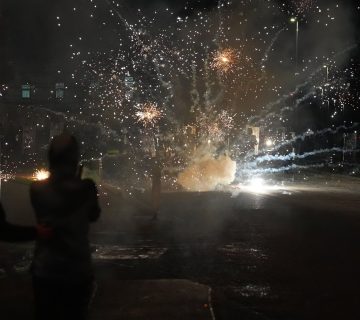 ‘urban-warfare’-on-streets-of-dublin-during-migrant-hotel-disorder,-says-community-leader