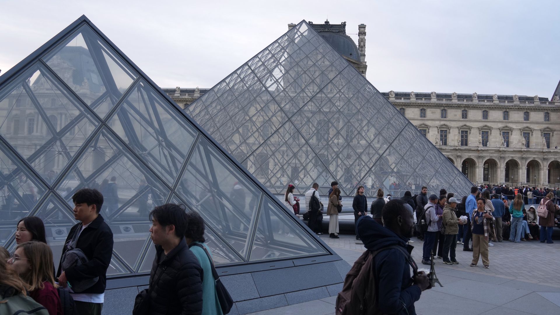 five-new-arrests-in-louvre-heist-investigation