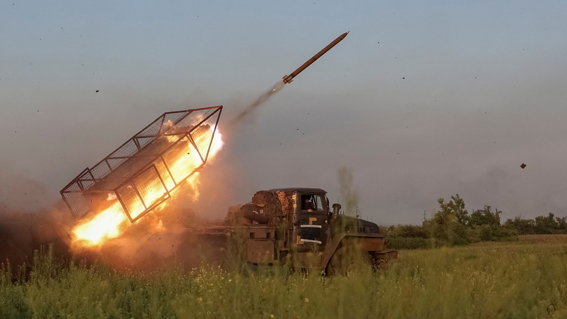 ukrainian-troops-‘start-surrendering’-in-key-city-but-kyiv-says-situation-‘dynamic’