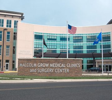 several-people-at-air-force-one-base-fall-ill-after-‘suspicious-package’-opened