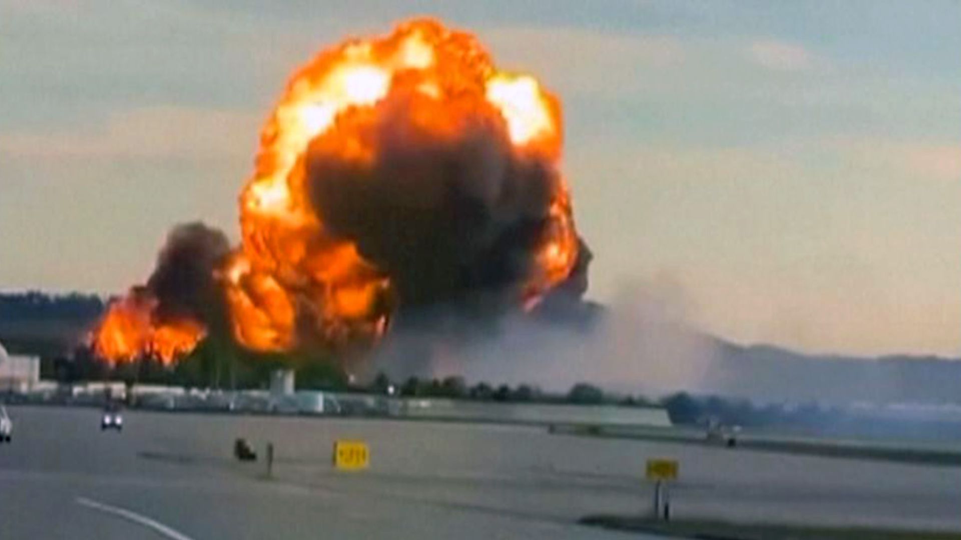 ups-and-fedex-ground-fleet-of-cargo-planes-after-deadly-kentucky-crash