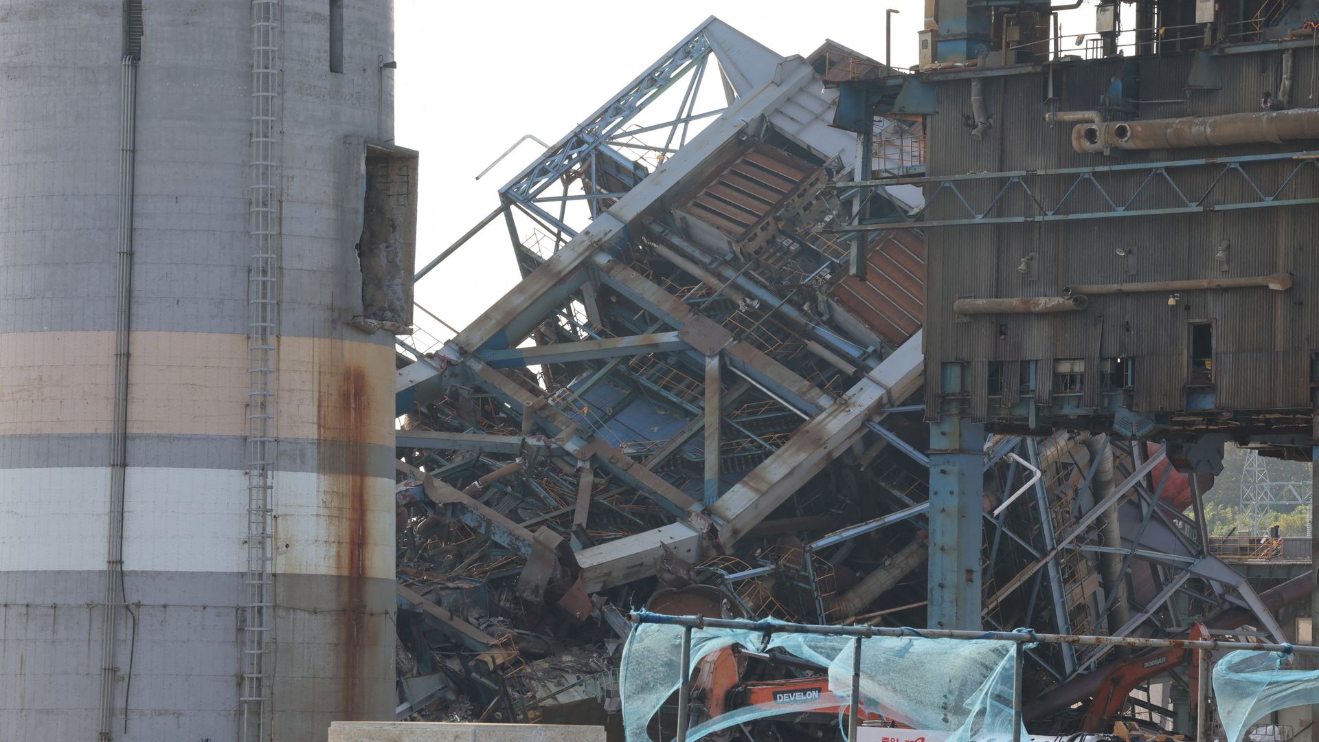 third-body-pulled-from-rubble-after-boiler-tower-collapses-in-south-korea-–-four-still-trapped