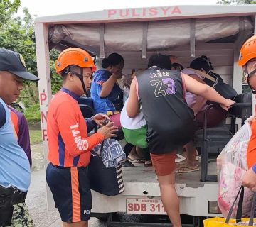 nearly-a-million-people-evacuate-as-super-typhoon-fung-wong-hits-philippines