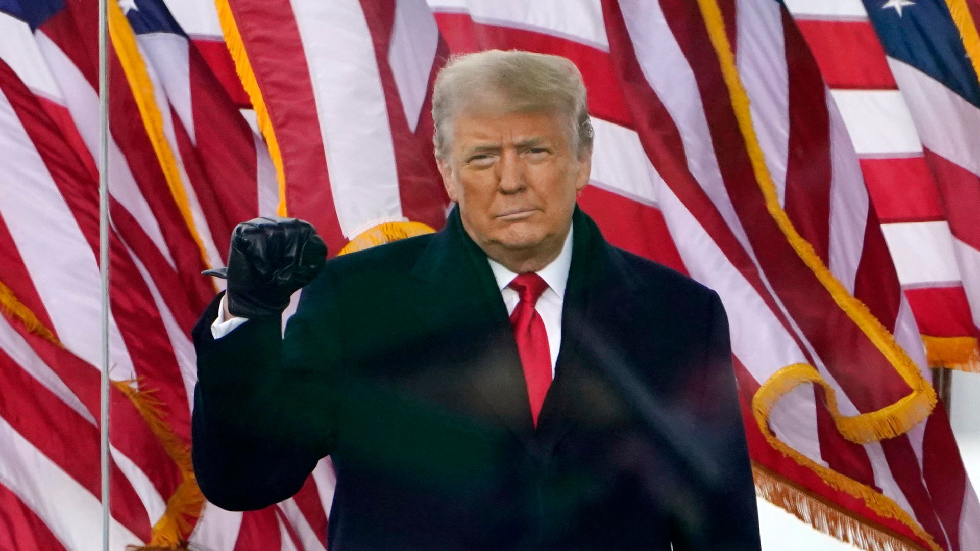 ‘very-dishonest-people’:-it-didn’t-take-long-for-donald-trump-to-react-to-the-bbc-resignations