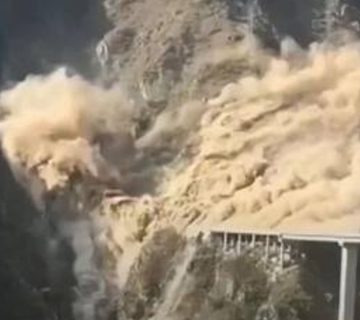 newly-opened-bridge-in-china-collapses