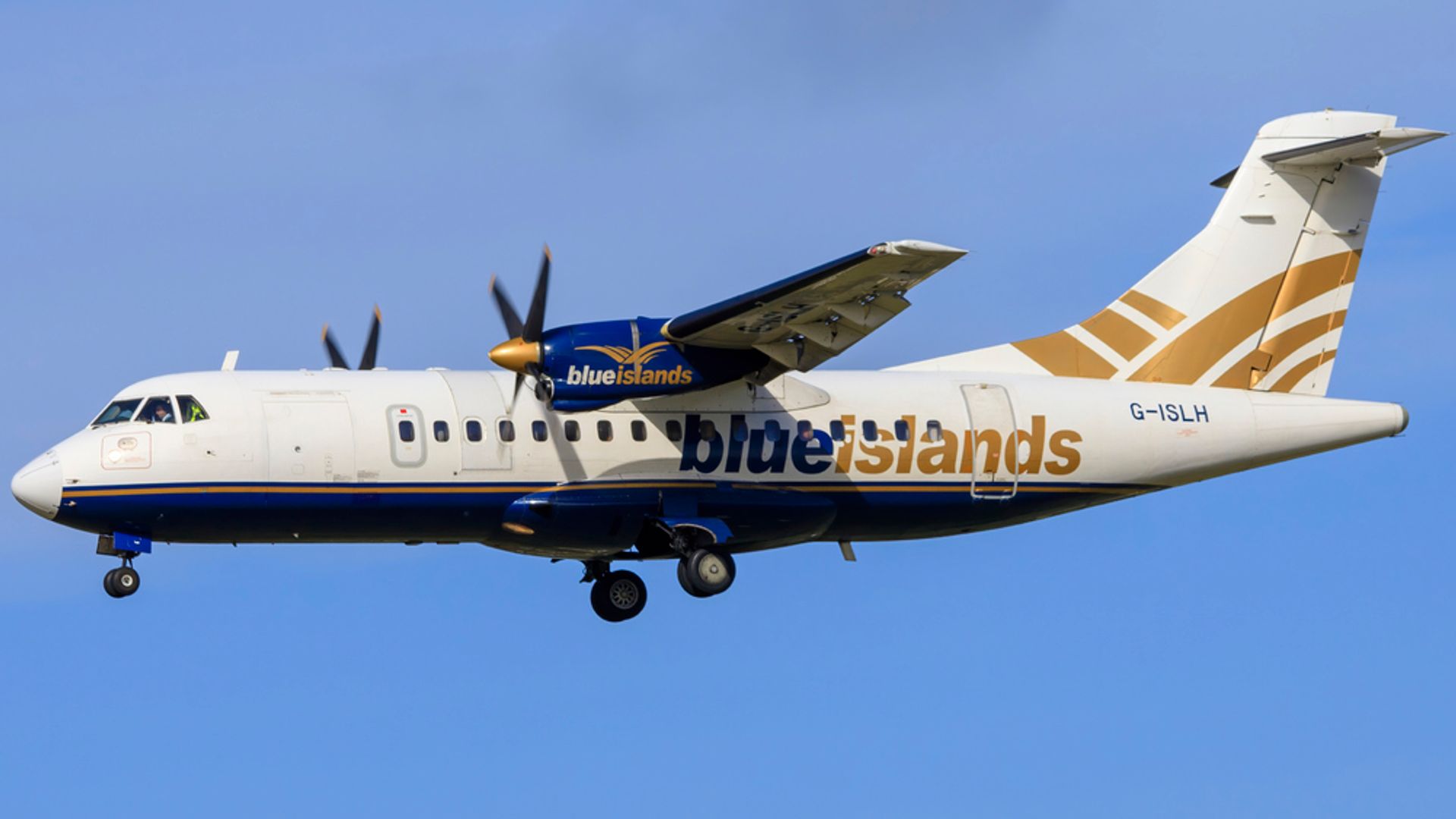 blue-islands:-airline-suspends-operations,-cancelling-all-flights
