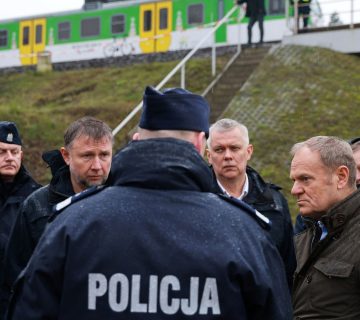 railway-bombing-an-‘unprecedented-act-of-sabotage’,-polish-pm-says