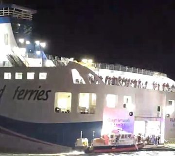 hundreds-rescued-from-south-korean-ferry-that-ran-aground