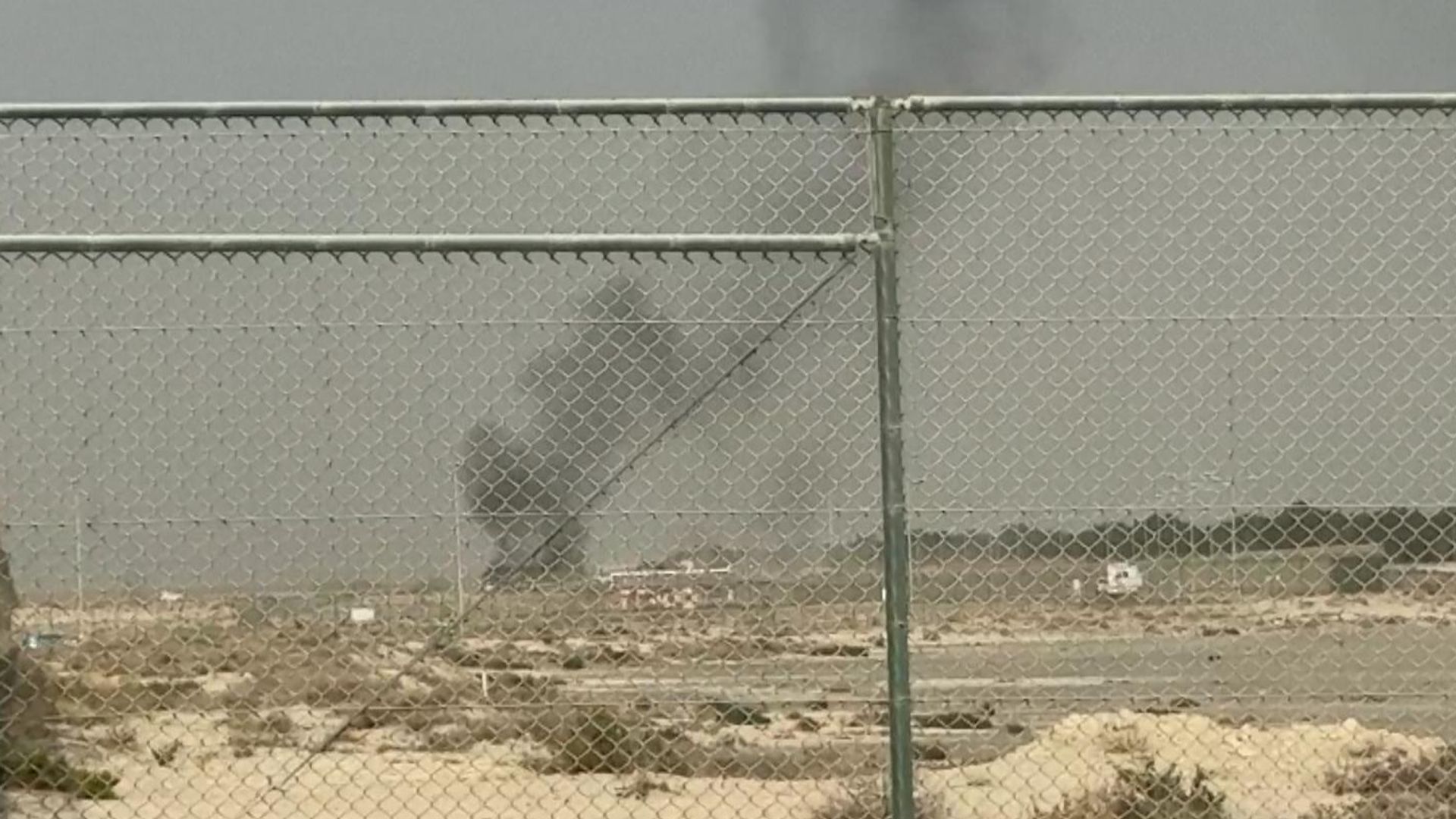 plane-crashes-at-dubai-air-show,-killing-pilot