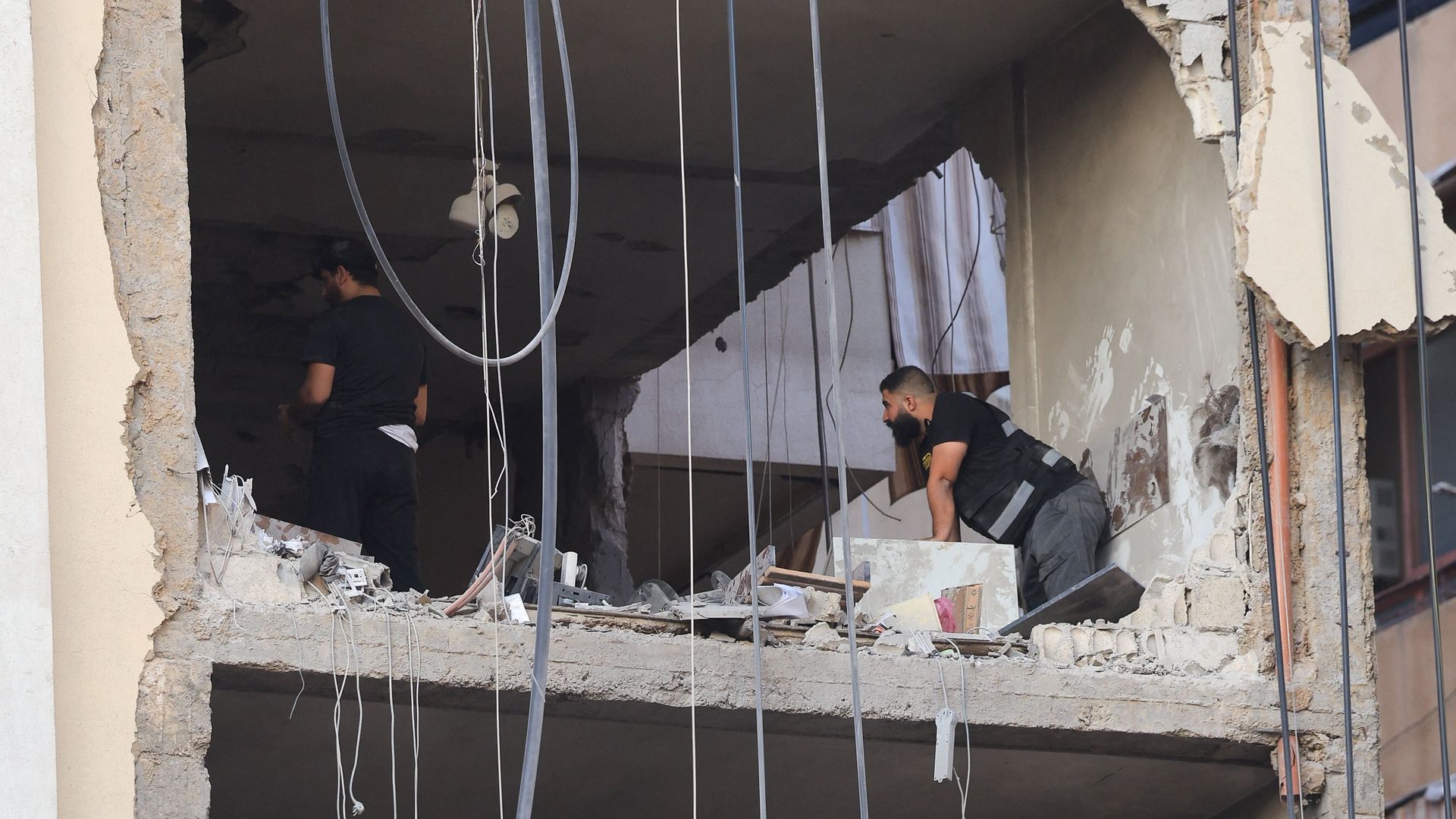 israel-strikes-beirut-for-first-time-in-months,-saying-it-targeted-hezbollah-chief-of-staff