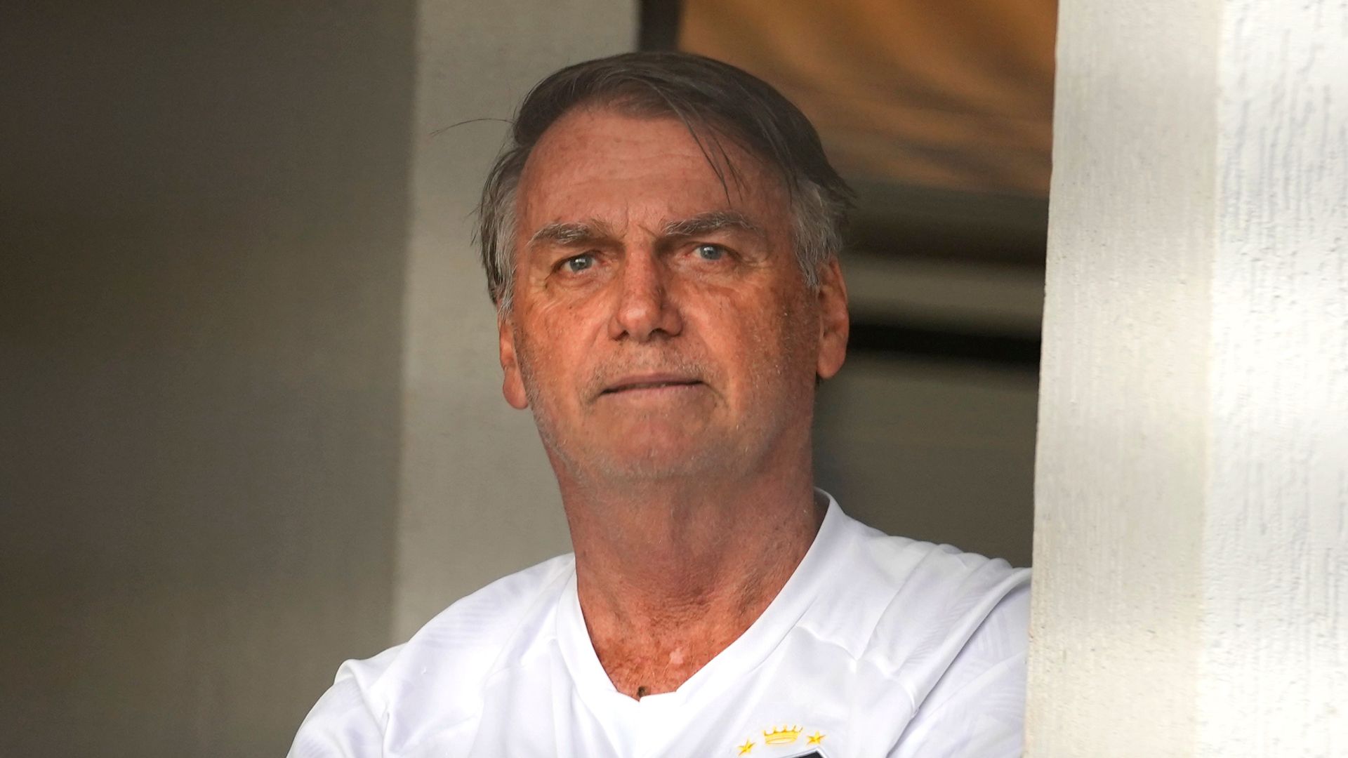 ex-brazil-president-says-he-tried-to-prize-open-ankle-tag-after-‘hallucinations’