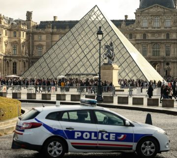 four-more-arrests-made-over-louvre-heist-as-£76m-haul-remains-missing