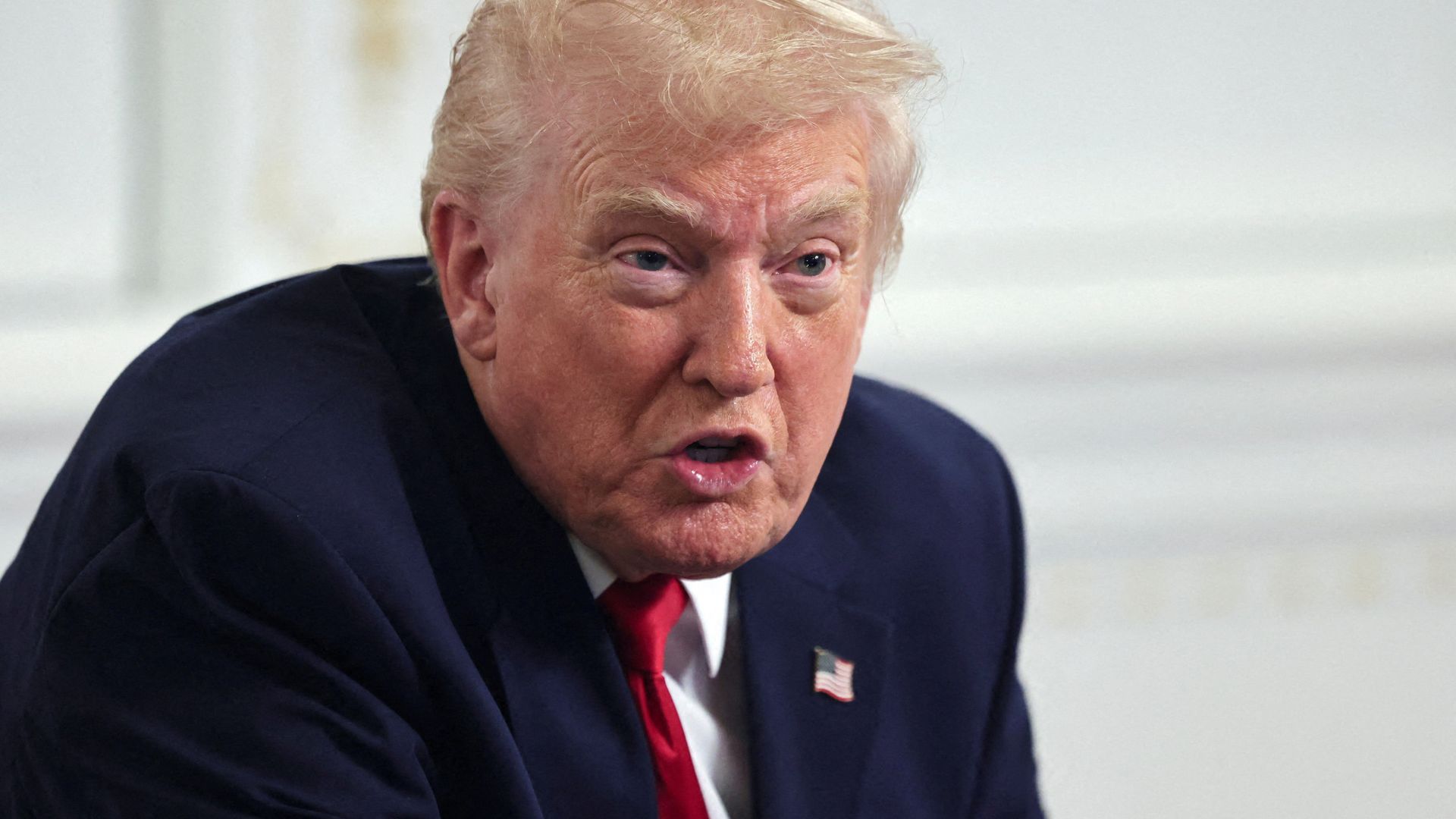 trump-warns-of-land-operations-‘very-soon’-in-escalation-of-venezuela-tensions