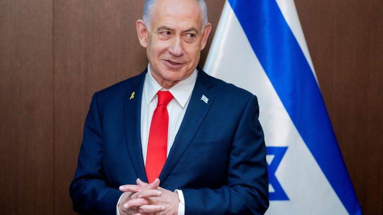 netanyahu-submits-request-to-israeli-president-to-pardon-him